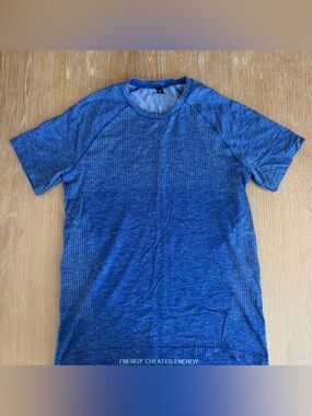 lululemon athletica Men's Heathered Blue Short Sleeve Performance Tee